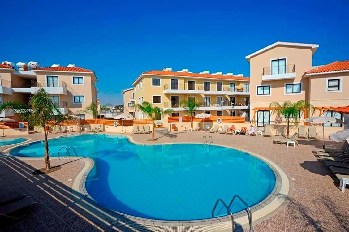 Stay Kyklades Resort & Spa Paralimni Exterior foto